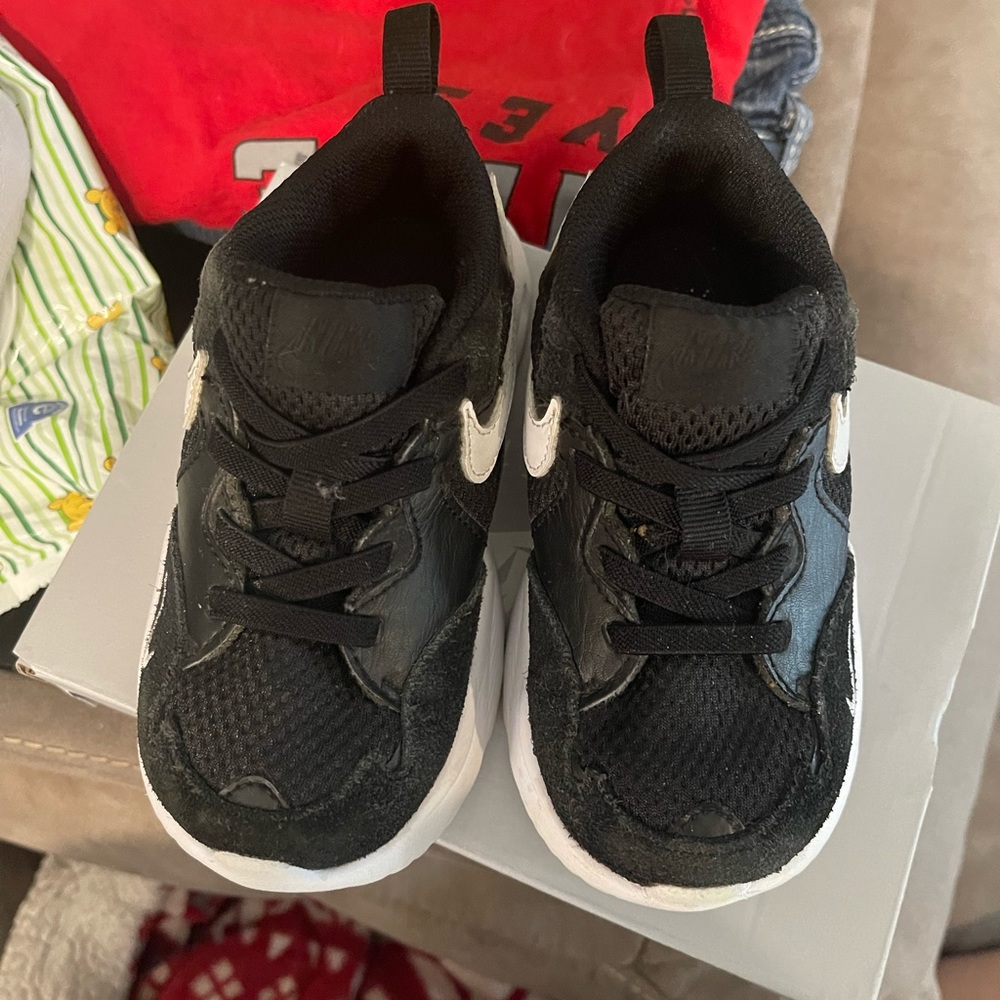 Nike AIR MAX FUSION TD Children's Shoes (Trainers) in Black